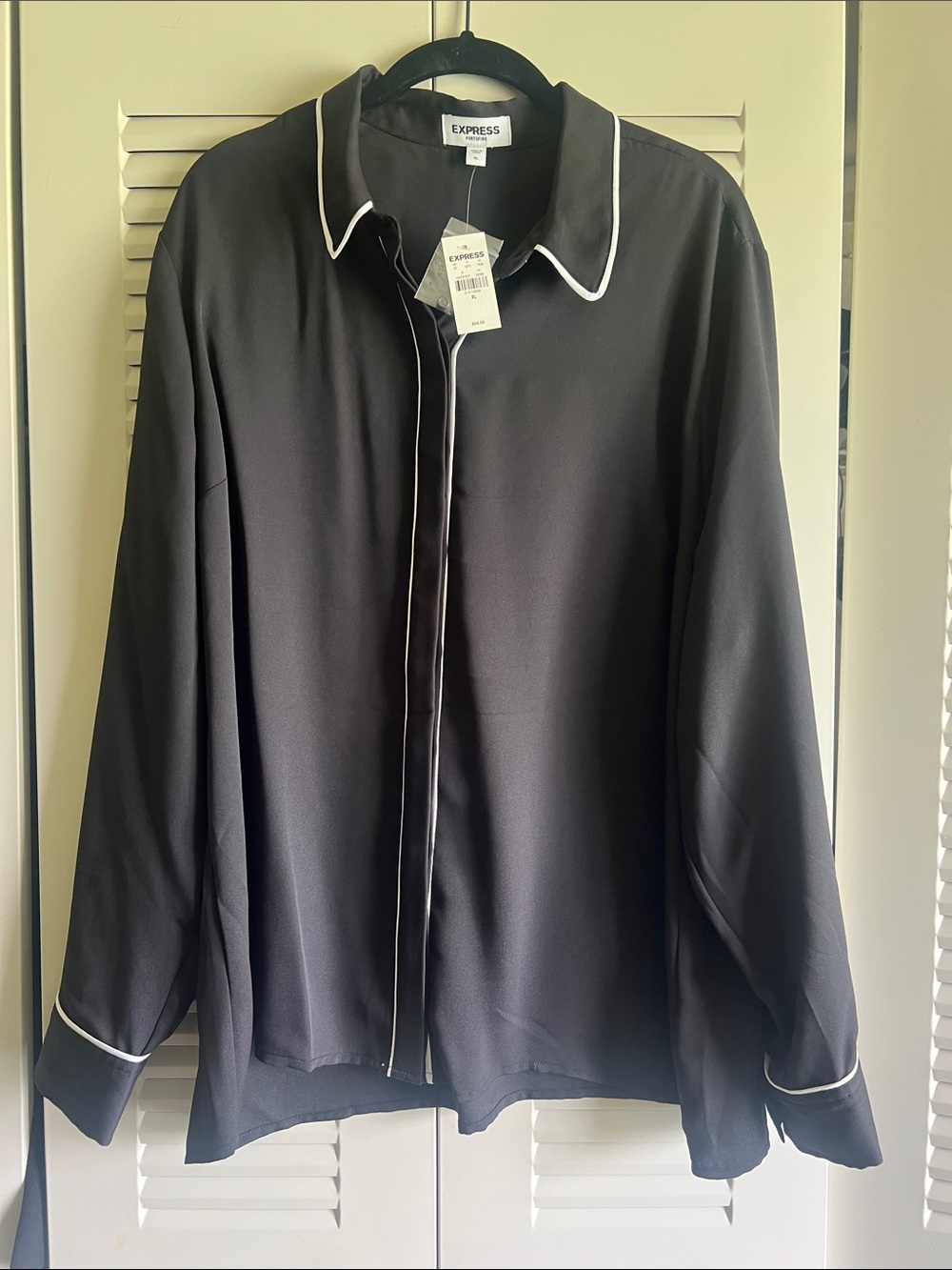Express Black Blouse with White Contrast Piping - Size XL - NWT